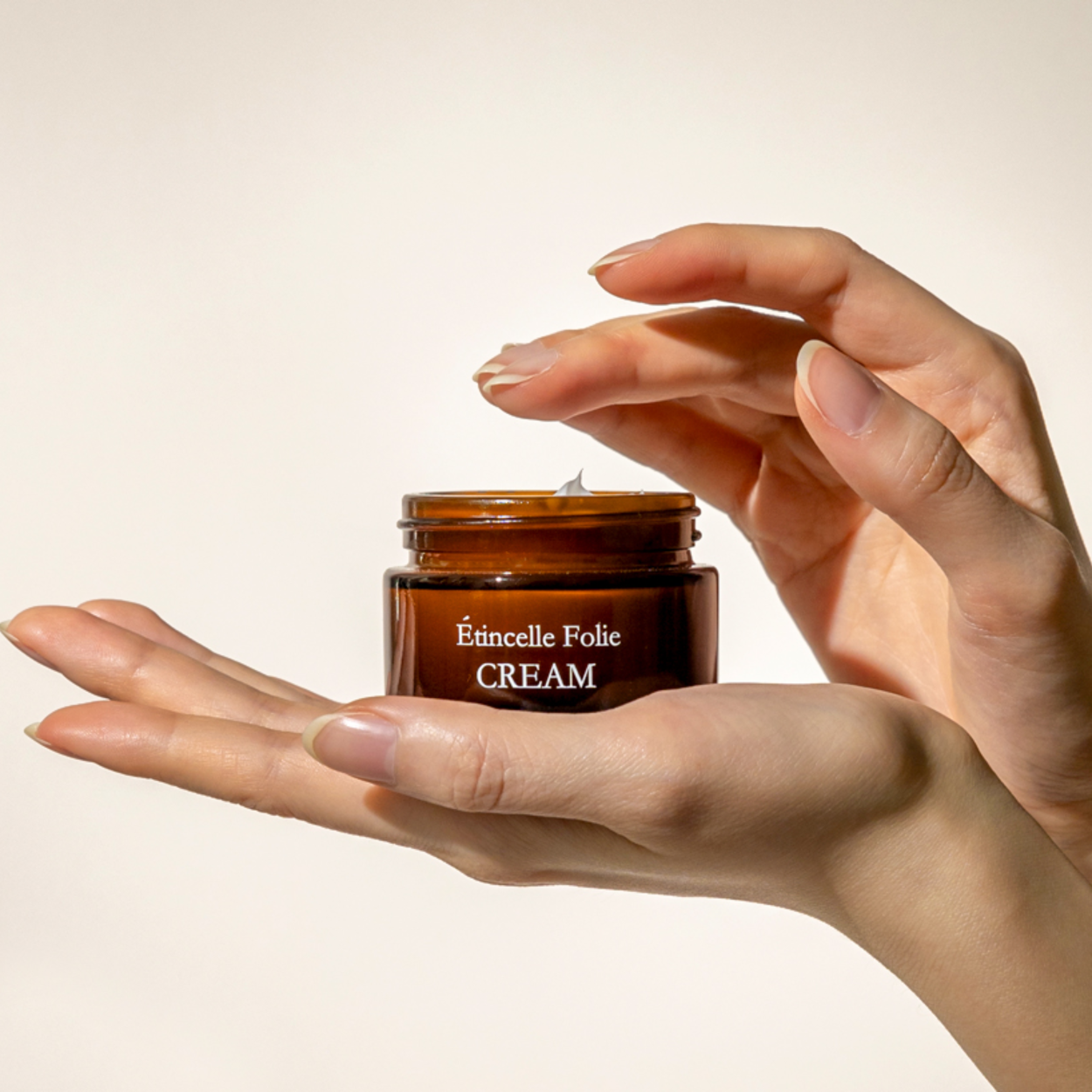 Kem Dưỡng Da Đa Năng Onirique Fleur C EVAl Công Thức Đột Phá Với Tế Bào Gốc Mô Mỡ