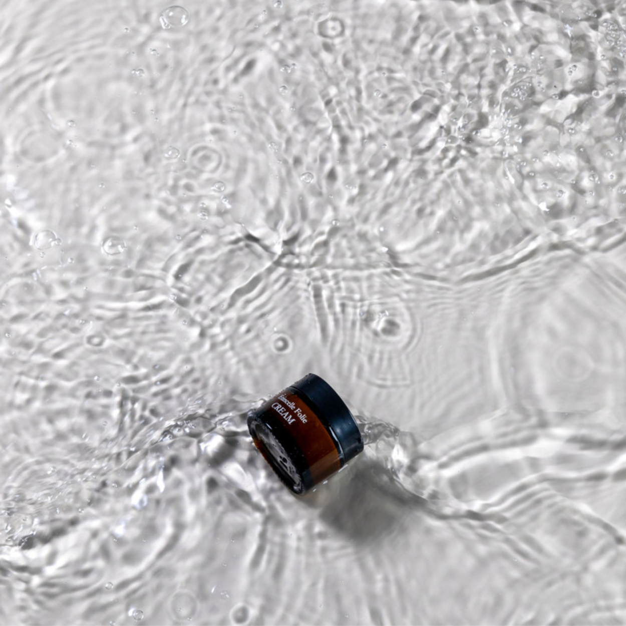 Kem Dưỡng Da Đa Năng Onirique Fleur C EVAl Công Thức Đột Phá Với Tế Bào Gốc Mô Mỡ